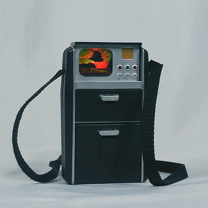 Star Trek Classic Tricorder — Playmates, Screen Lights Up