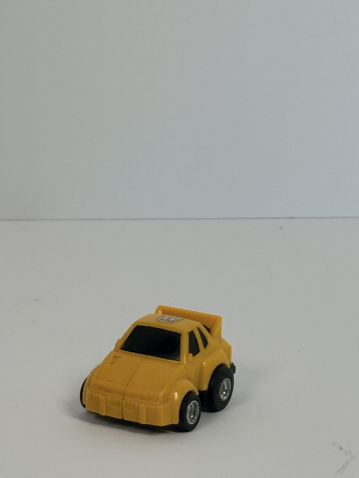Cliffjumper yellow minibot