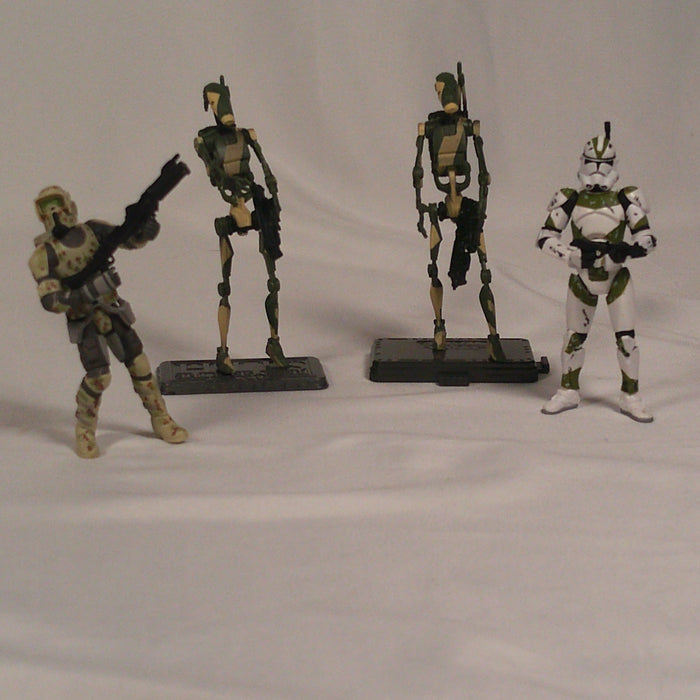 Star Wars Clone Wars battle droid and clone trooper figure lot (4 figures)