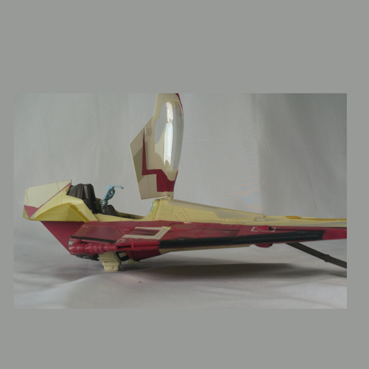 Obi-Wan Kenobi's Jedi Starfighter (Delta-7) - Star Wars Attack of the Clones, Hasbro 2002, Loose