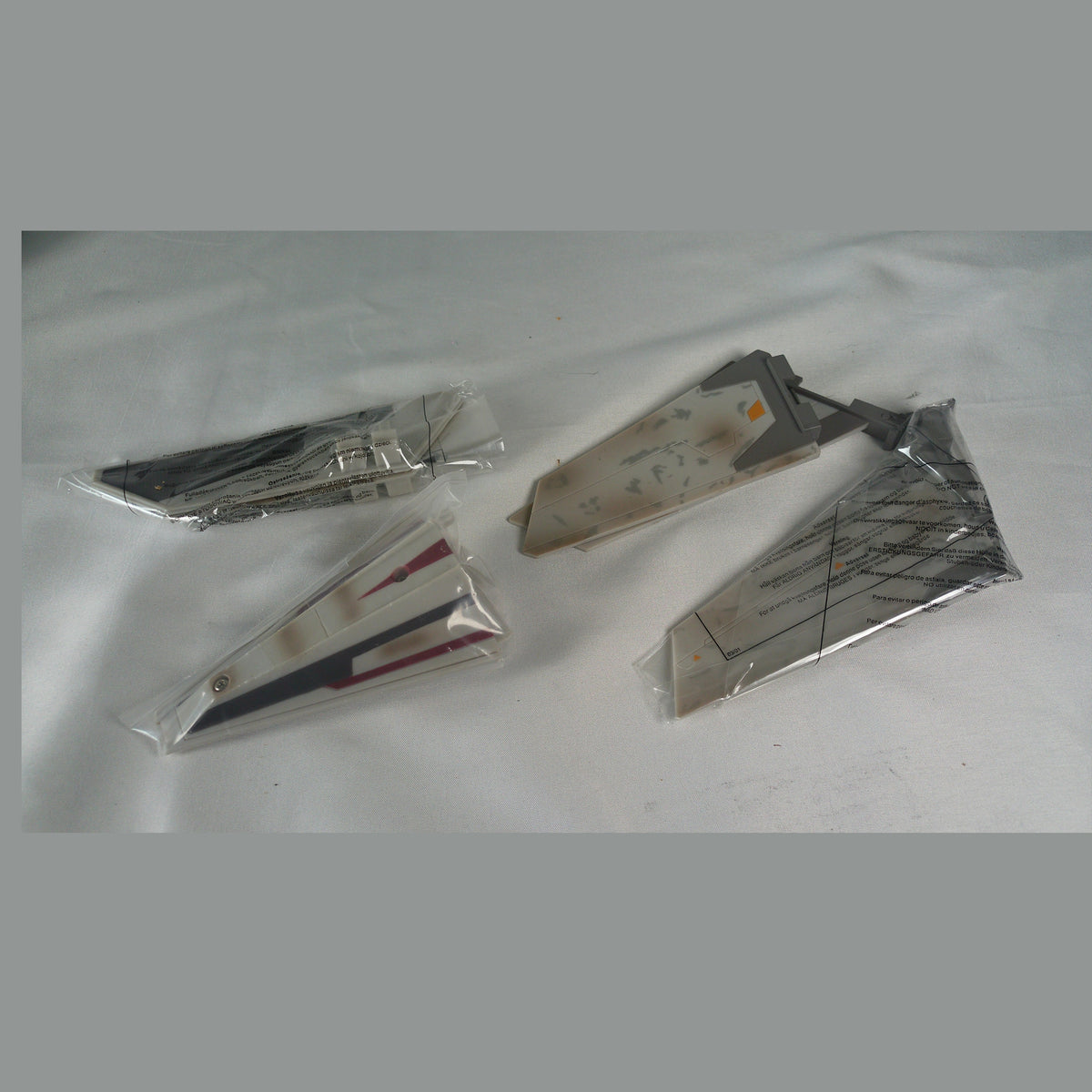 V-wing Starfighter (Alpha-3 Nimbus) - Star Wars Revenge of the Sith, Hasbro, Loose with Bagged Wings